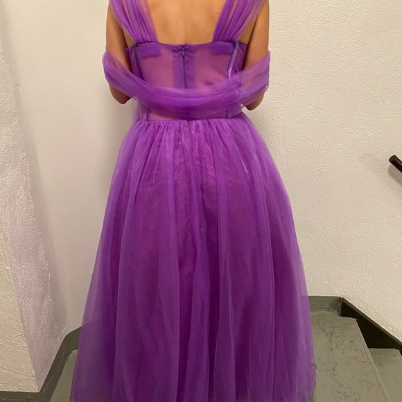 Formal dress - Picture 2 of 3